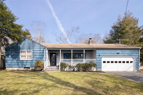 hampton bays real estate