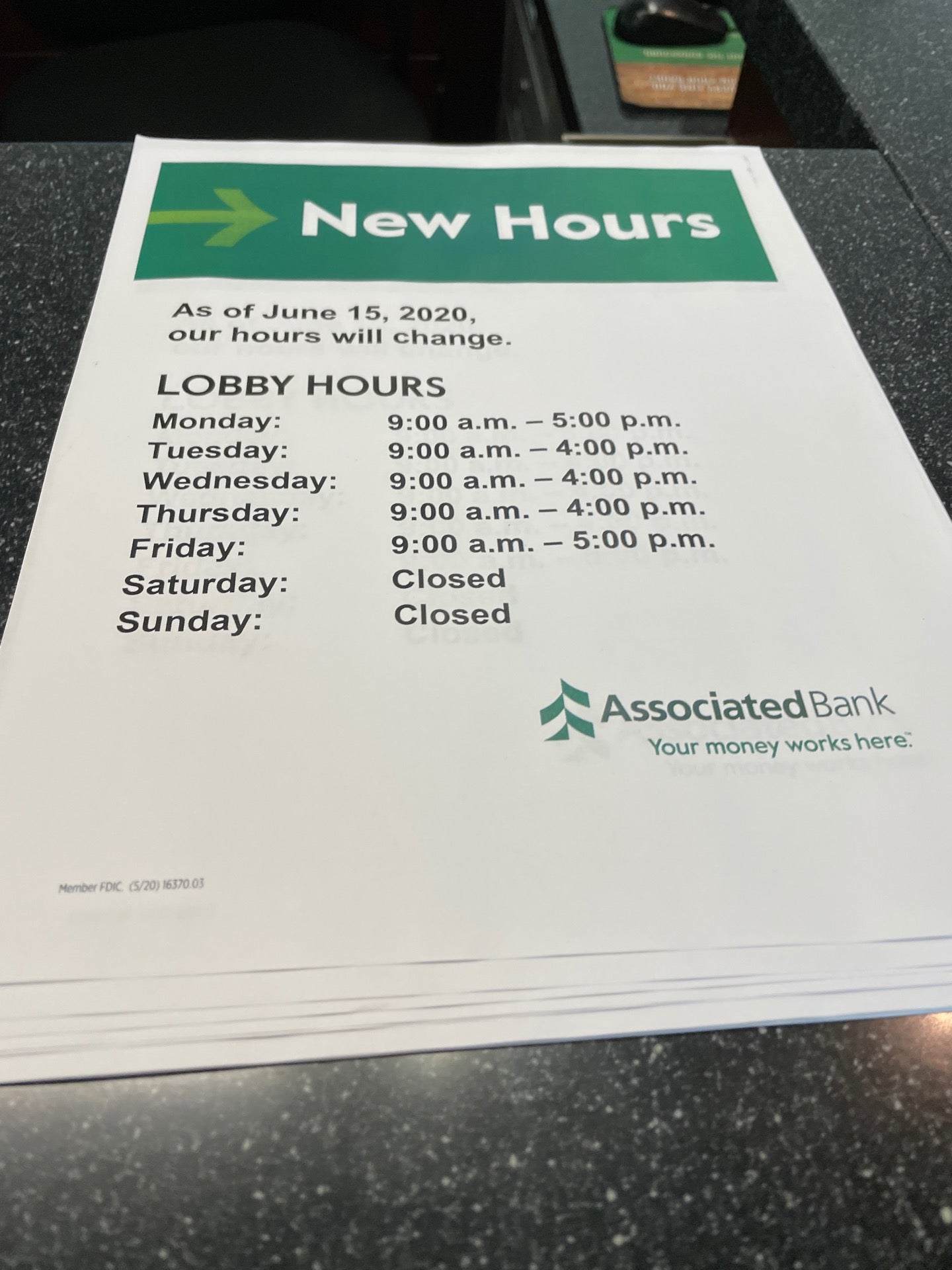 associated bank hours today