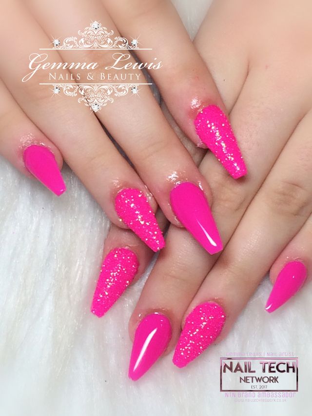 fuchsia nail designs