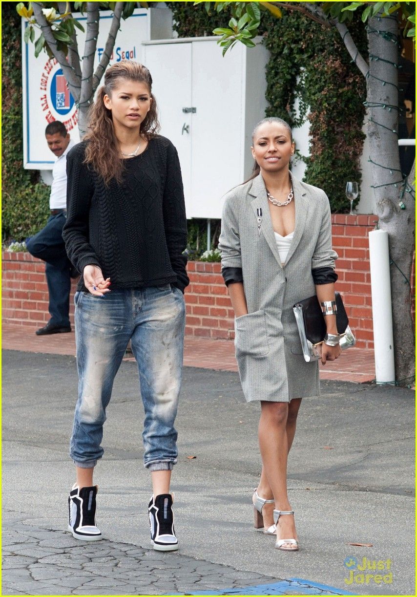 kat graham height