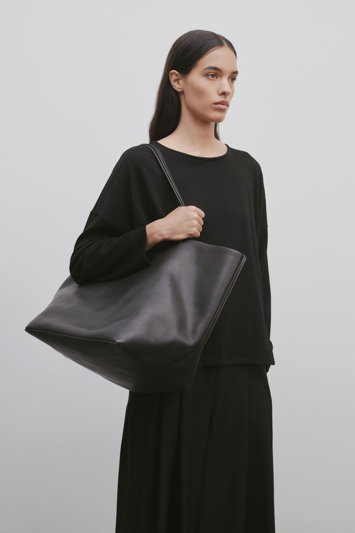 the row tote