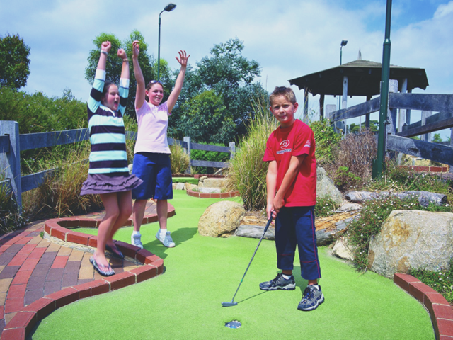 springvale mini golf