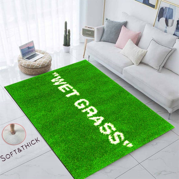 tapis wet grass