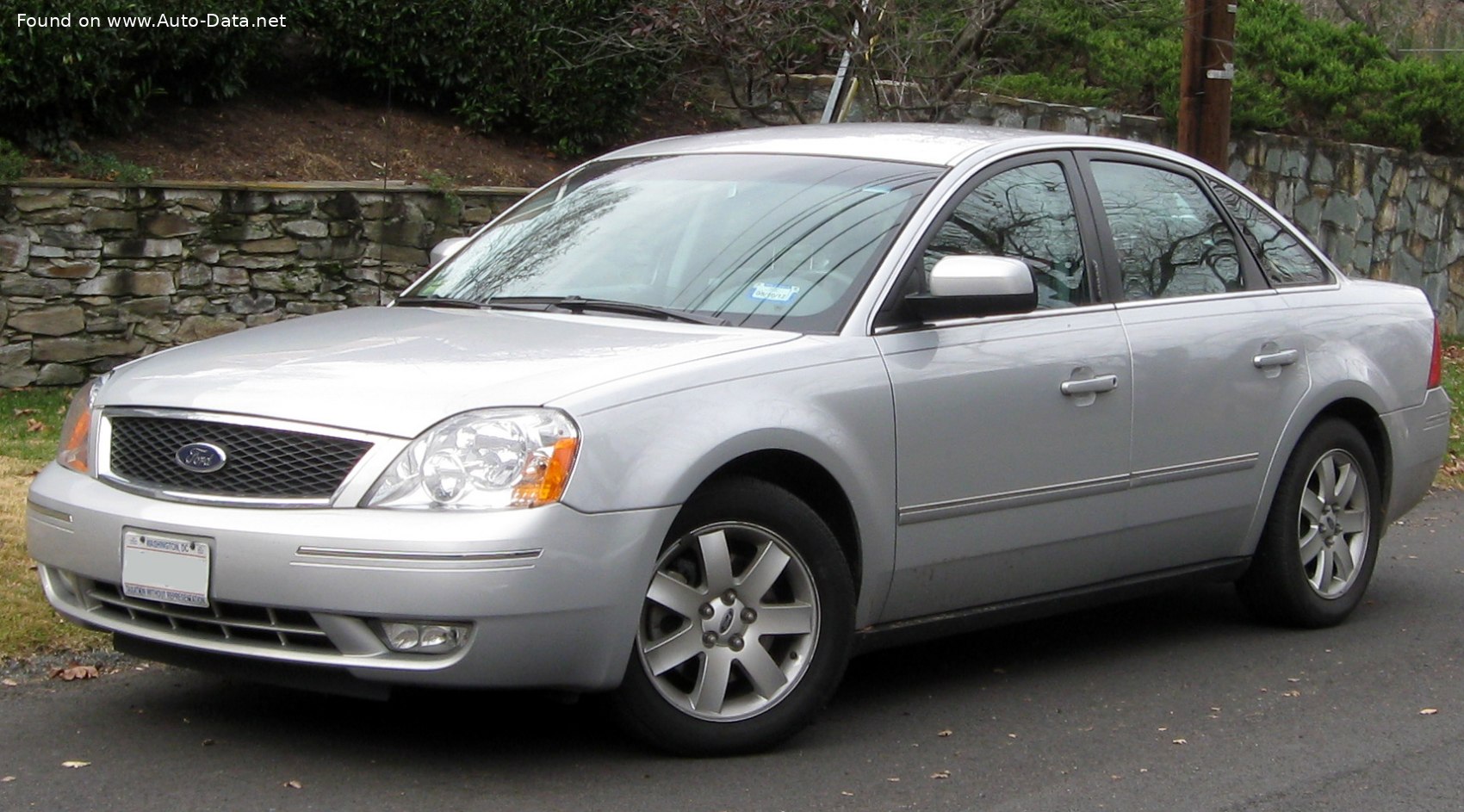 2005 ford five hundred specs