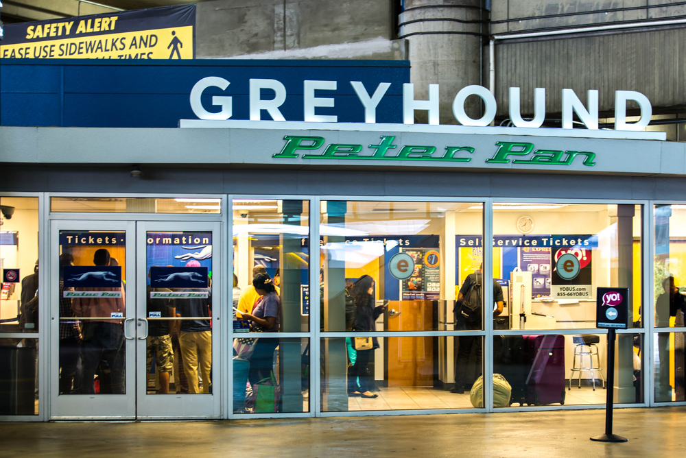 greyhound to union station