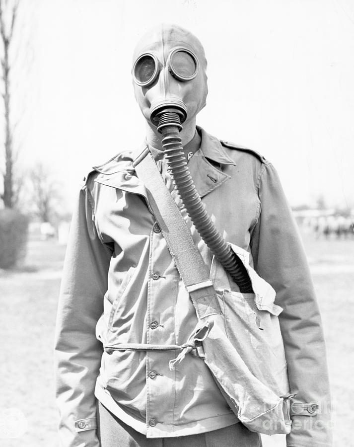 russian gas mask black