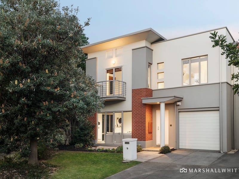 homes for sale in port melbourne