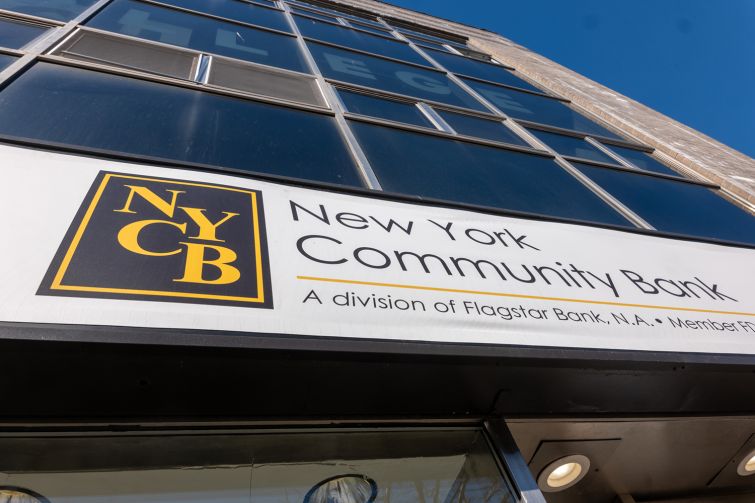 new york community bank stock price