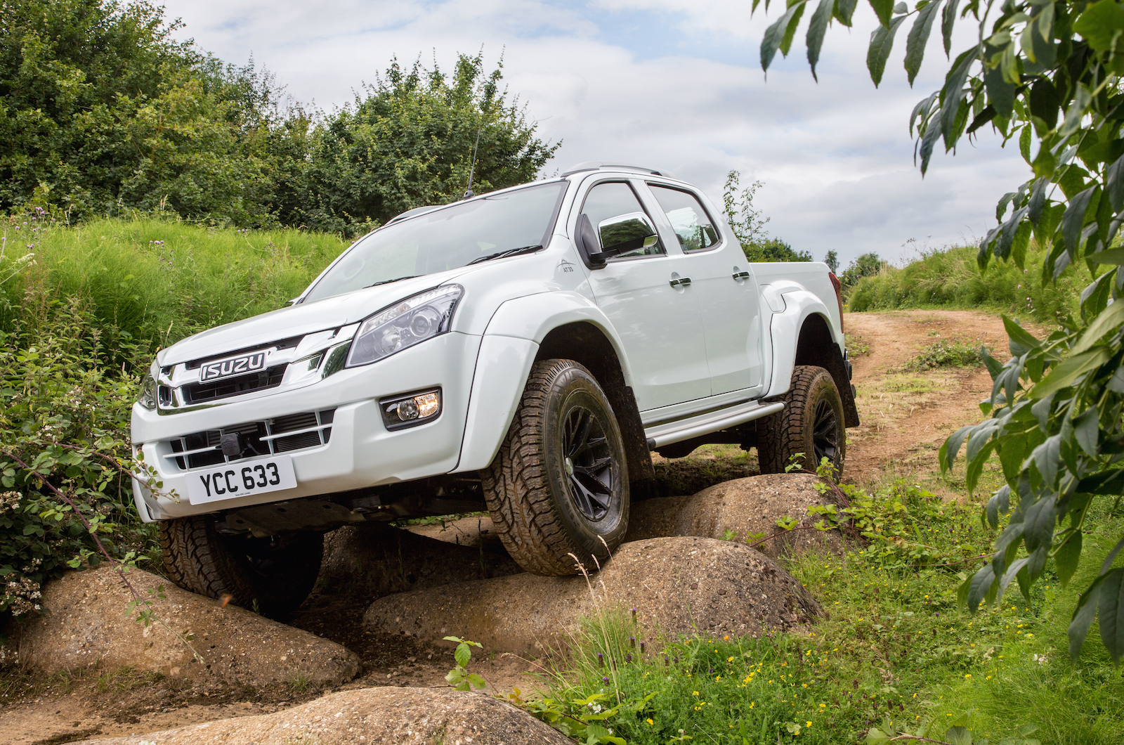 isuzu d max radical