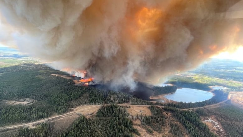 alberta wildfire status