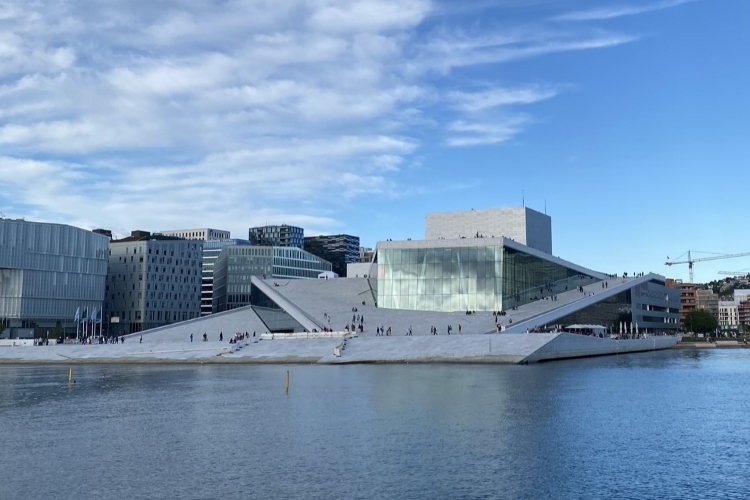 self guided walking tour of oslo