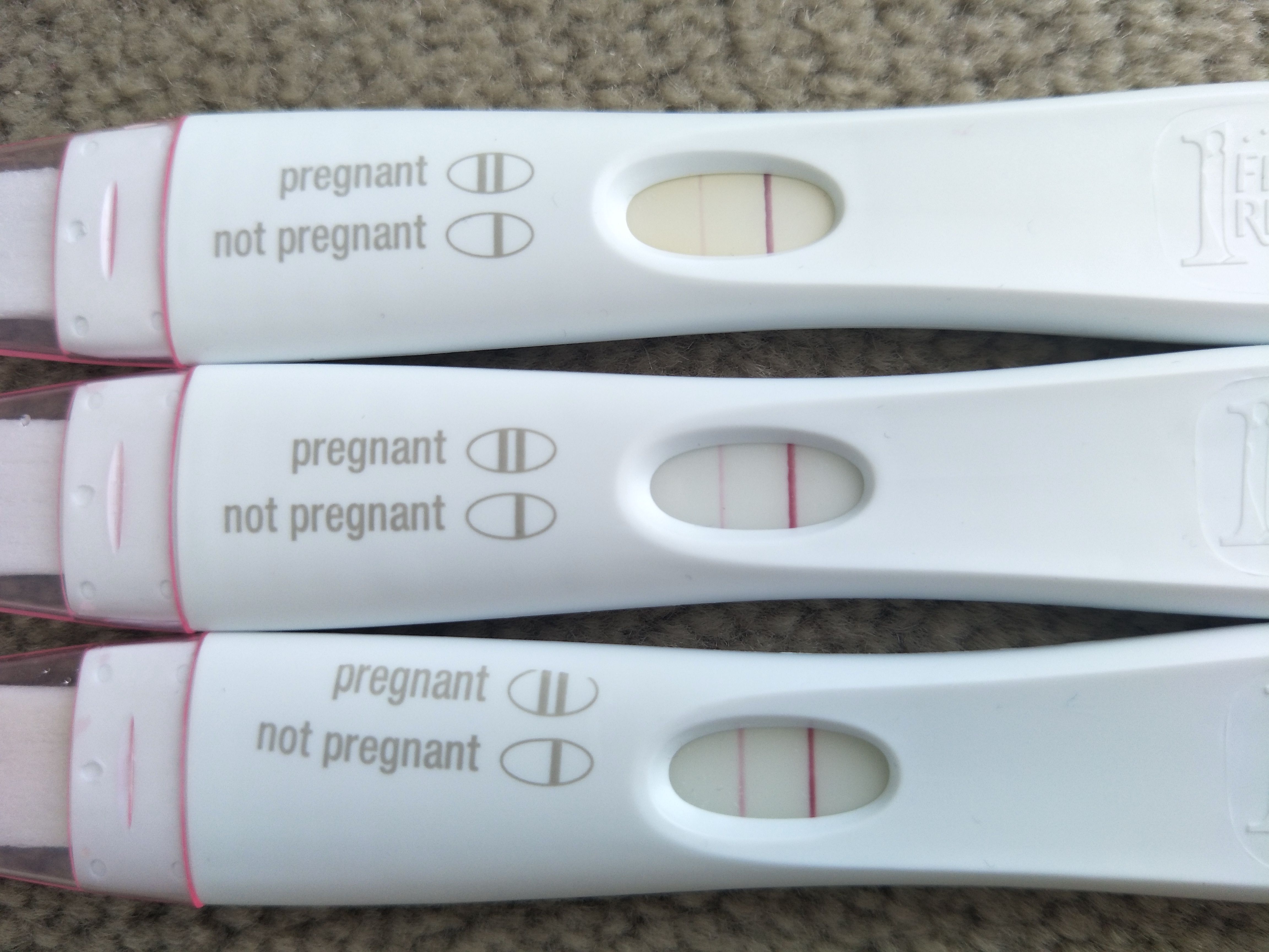 photos of faint positive pregnancy tests