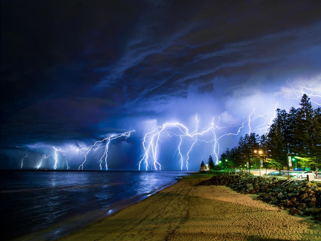 thunderstorms adelaide today