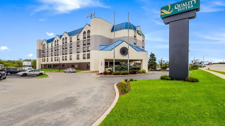 milwaukee airport motels