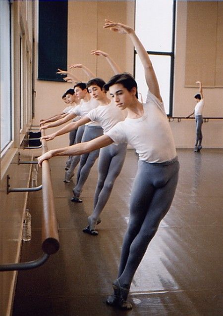 male ballet bulge