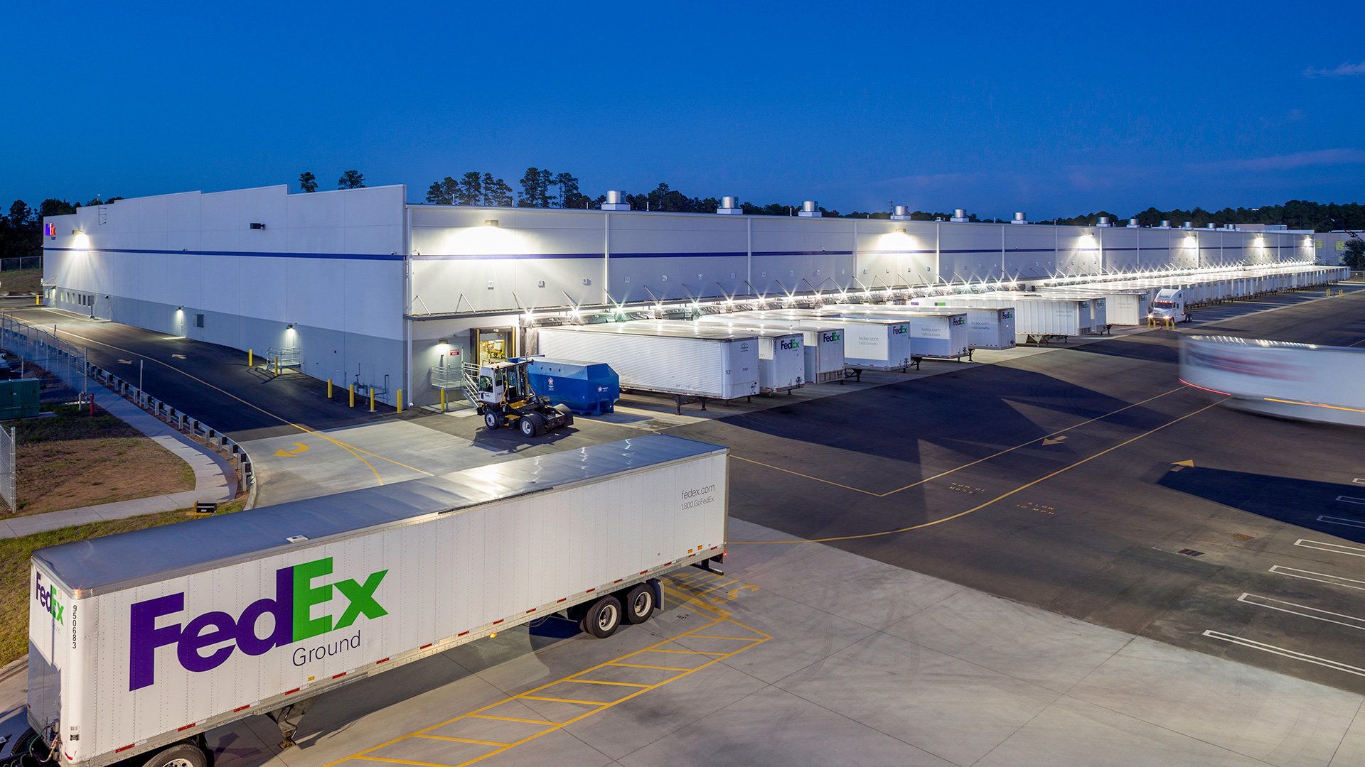 fedex distribution center