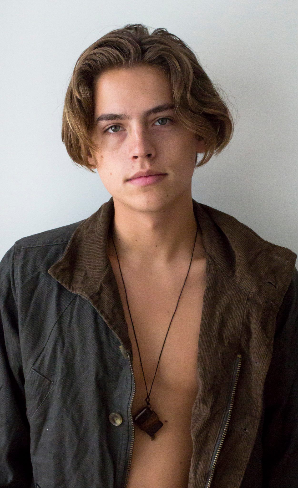 dylan sprouse wallpaper