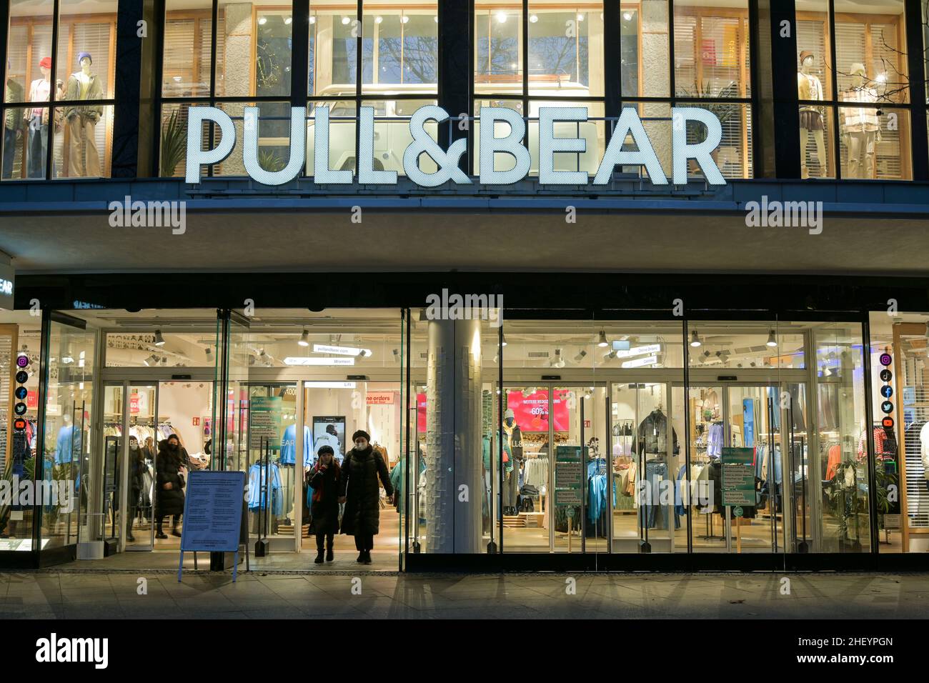 pull and bear frankfurt