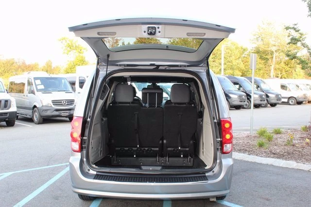 dodge grand caravan liftgate