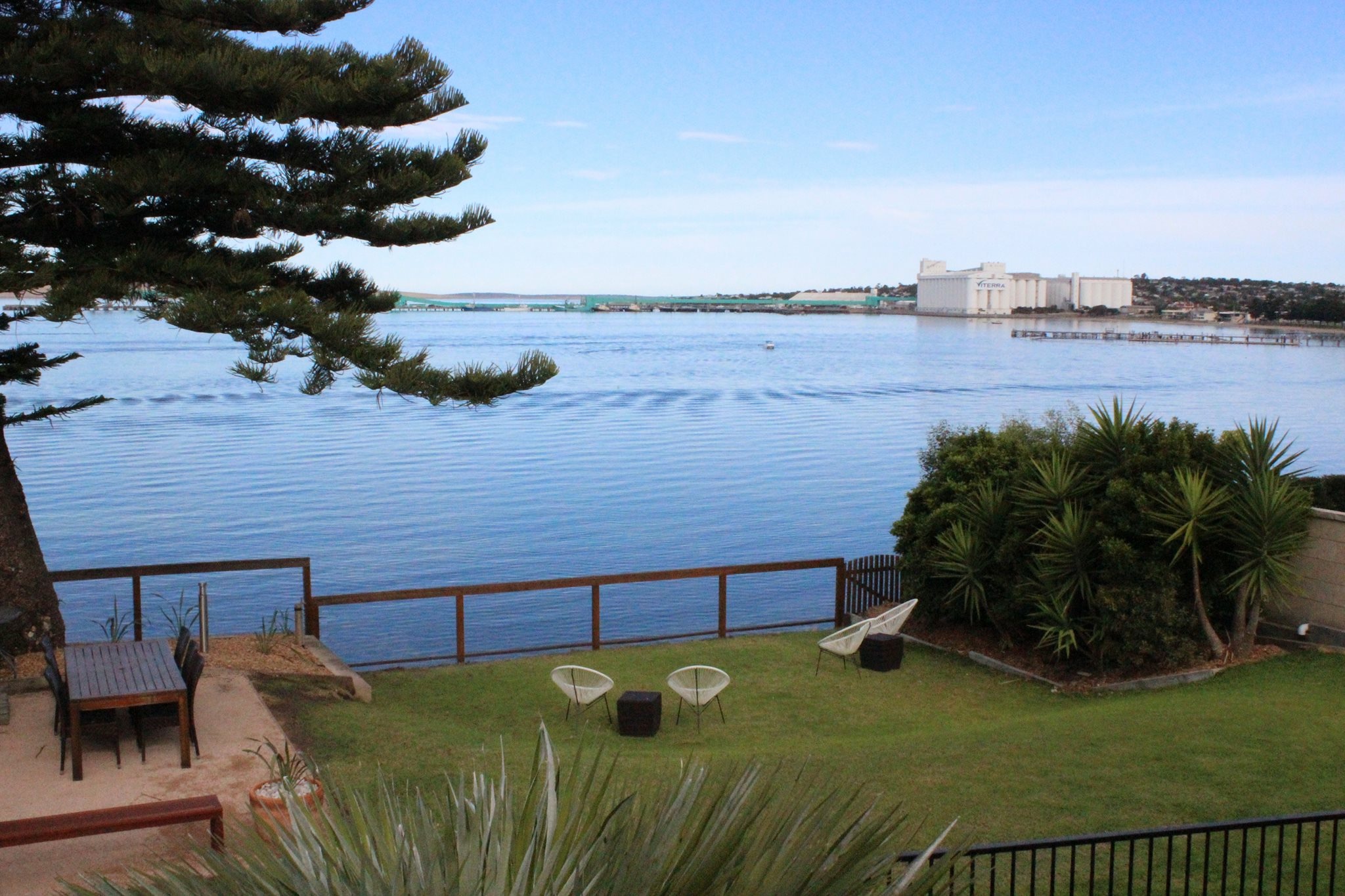 bay 10 accommodation port lincoln