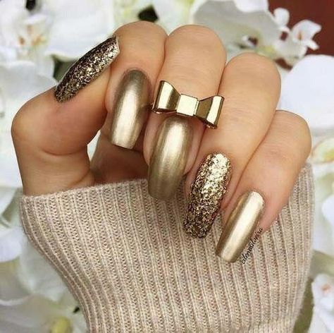 uñas gelish dorado