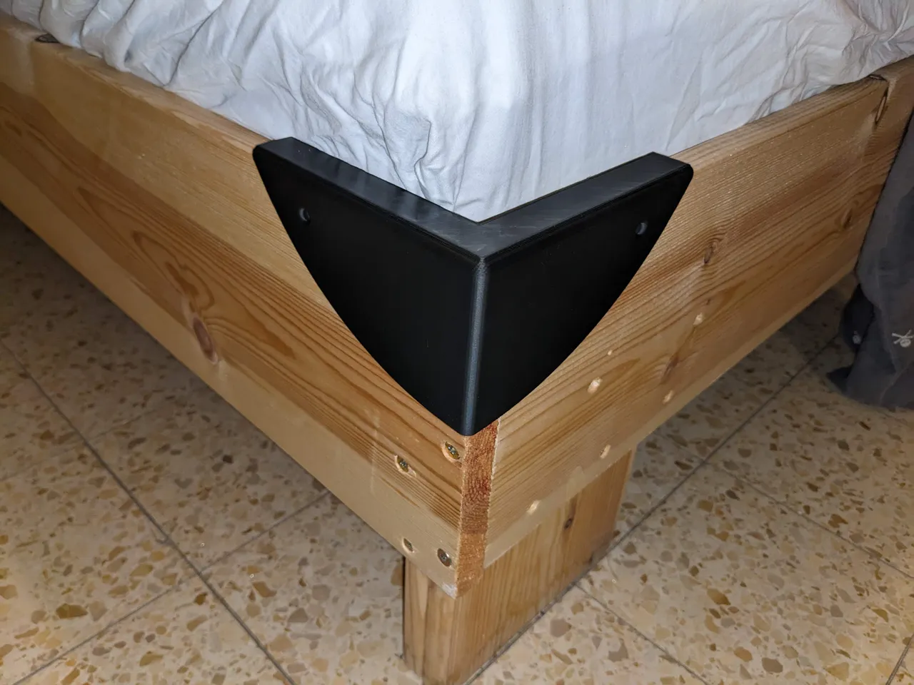 bed corner protector