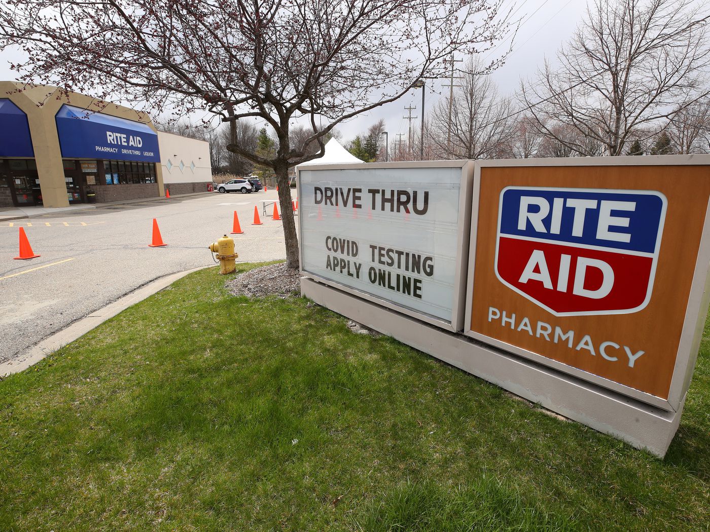 rite aid drive thru hours