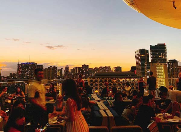 sky waikiki restaurant