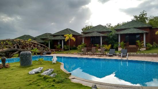 sanskruti quality resort