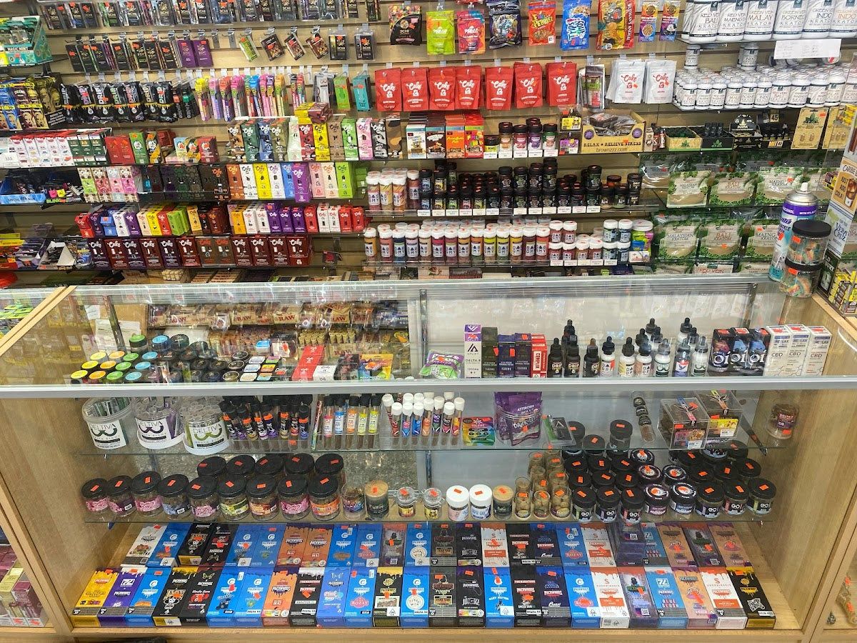 smoke stores open near me