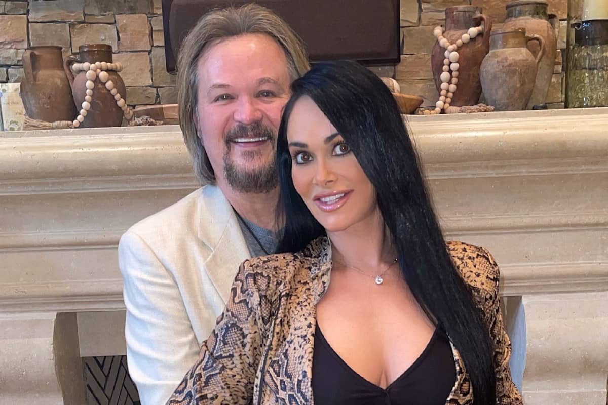 travis tritt wife