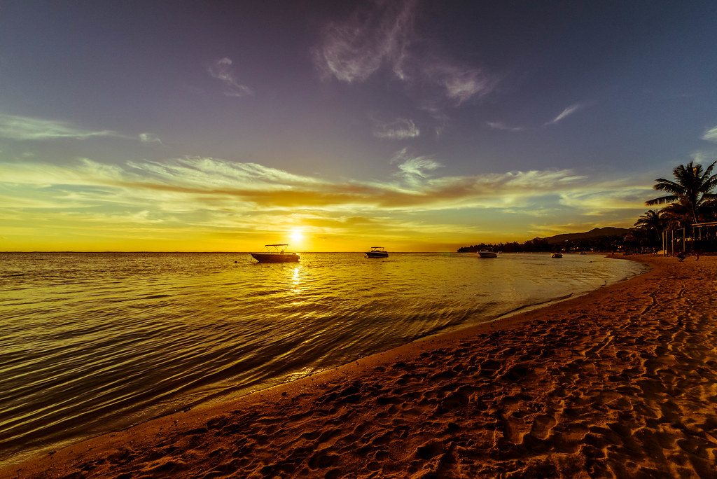 mauritius sunset time