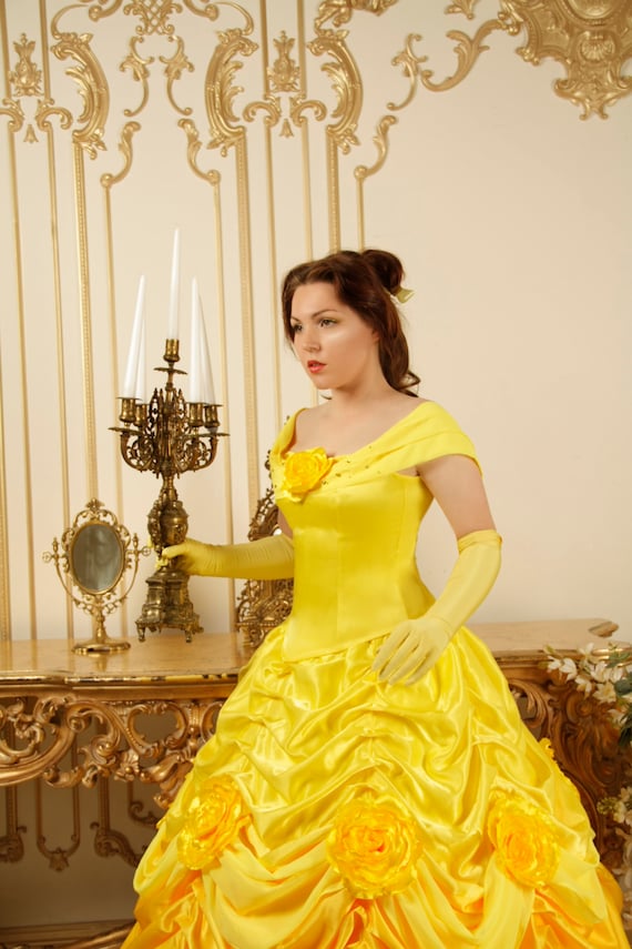 belle cosplay