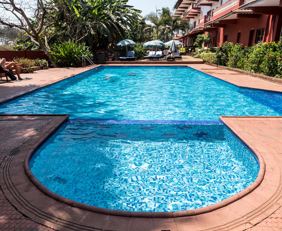 cheap hotels in north goa with swimming pool