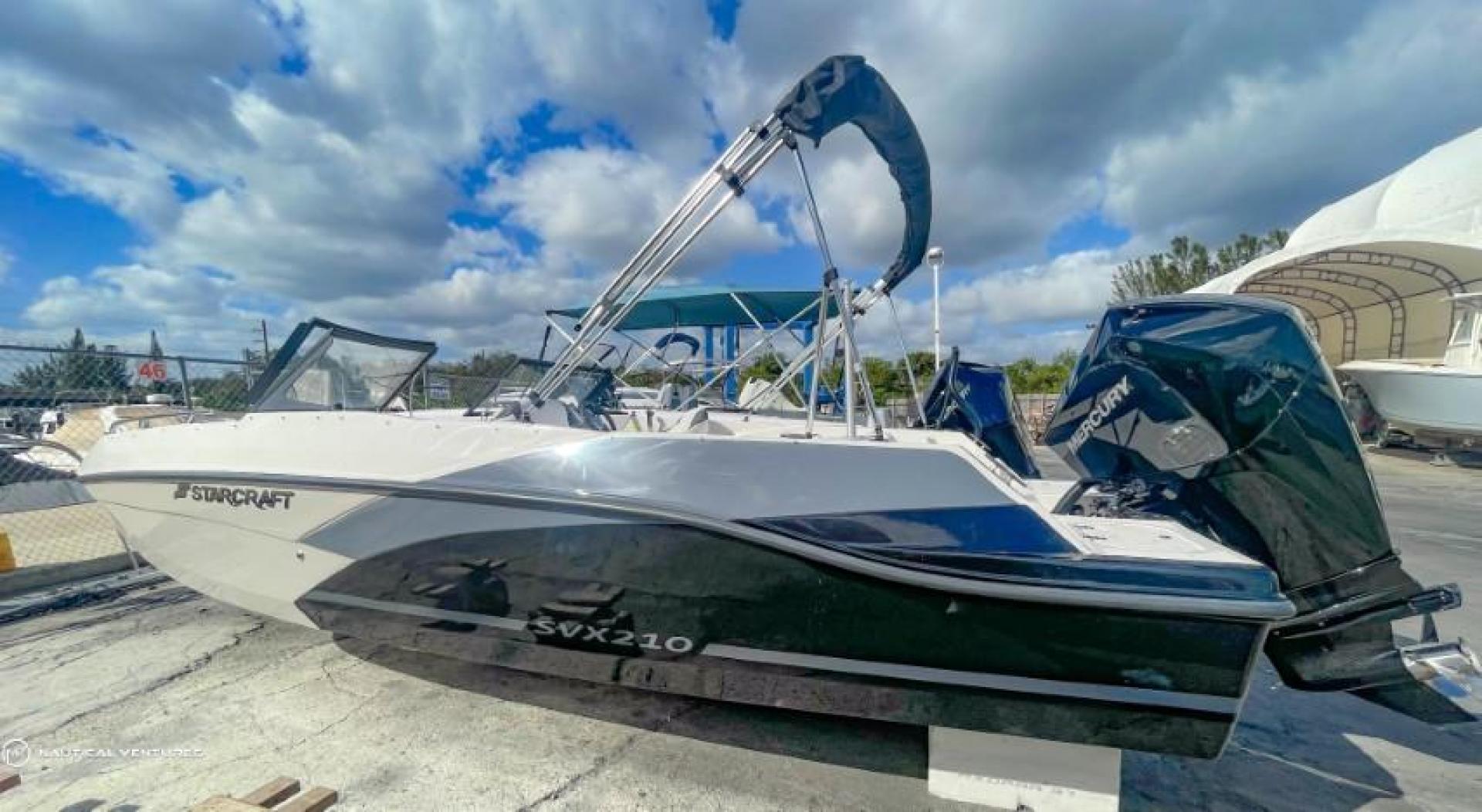 starcraft deck boat for sale