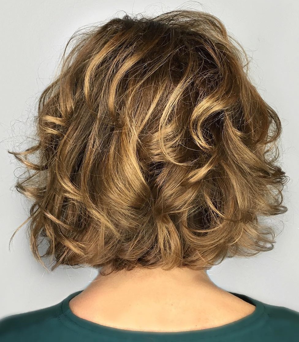 short wavy haircuts for women