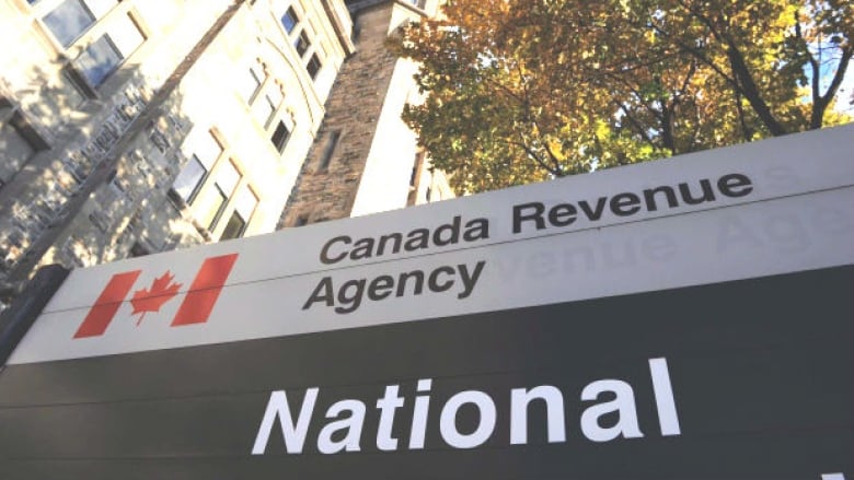 how much do cra employees make