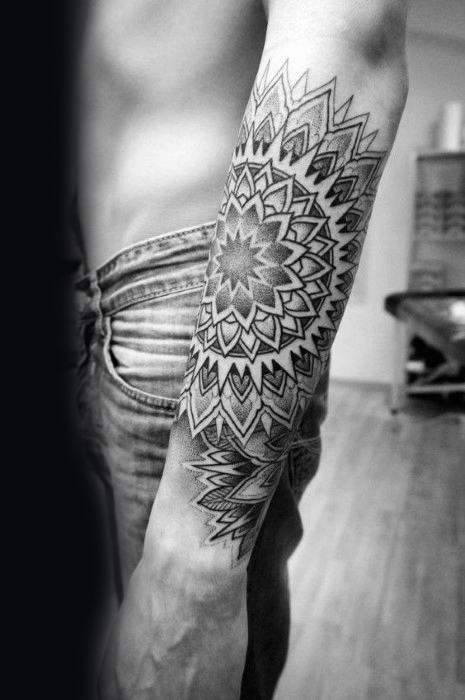 mandalas tatuajes hombre