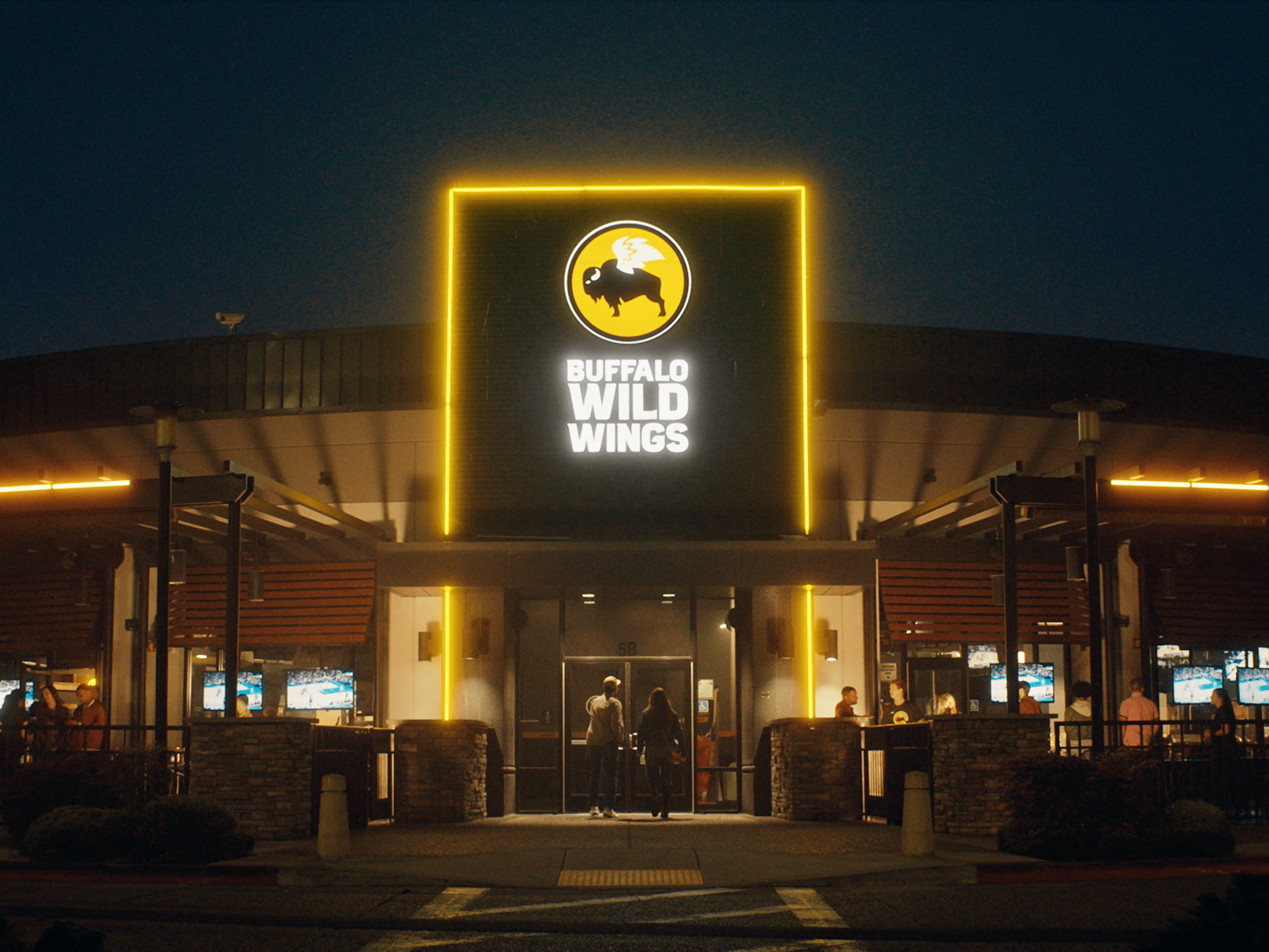 buffalo wild wings store