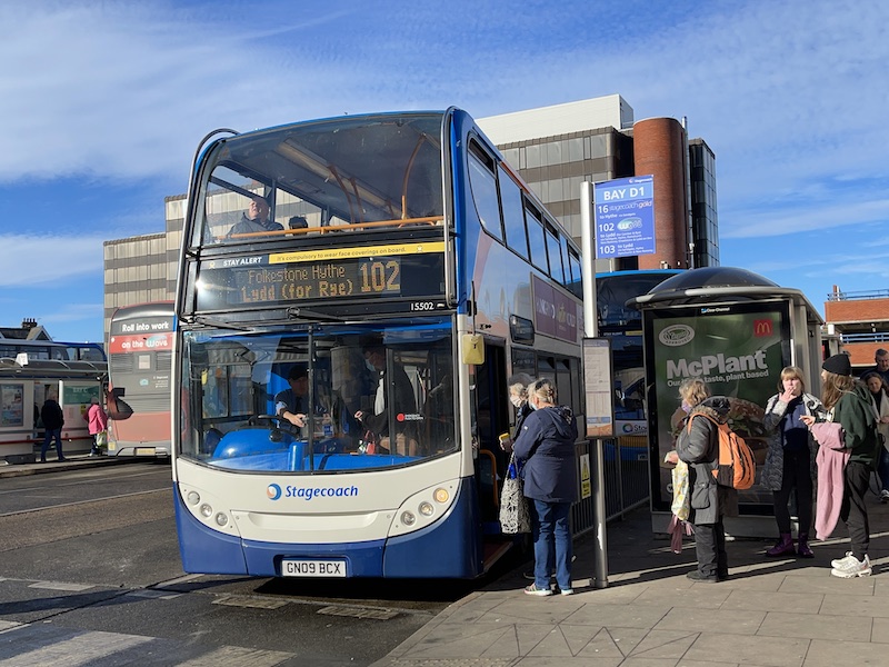 bus hythe to folkestone