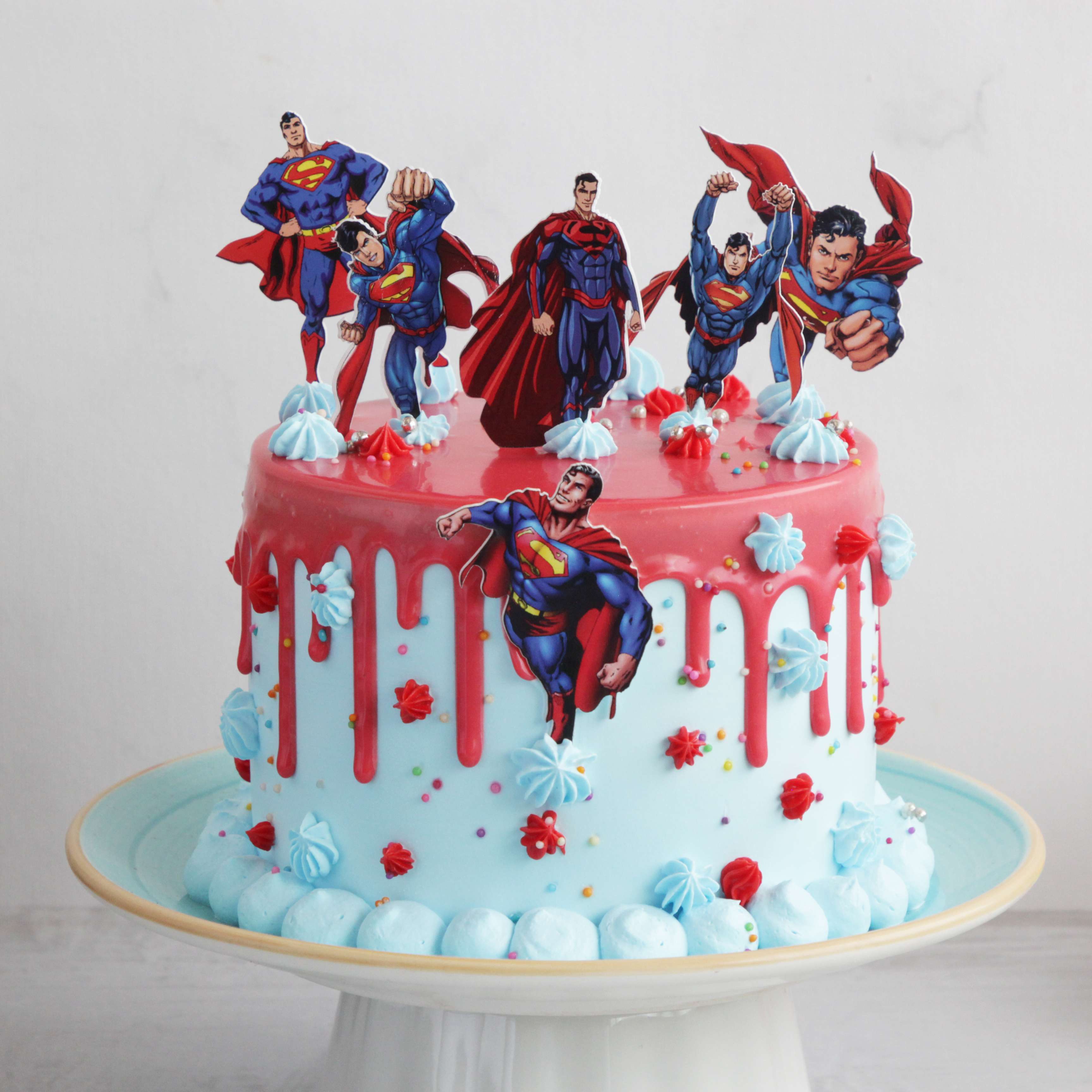 superman cake decoration