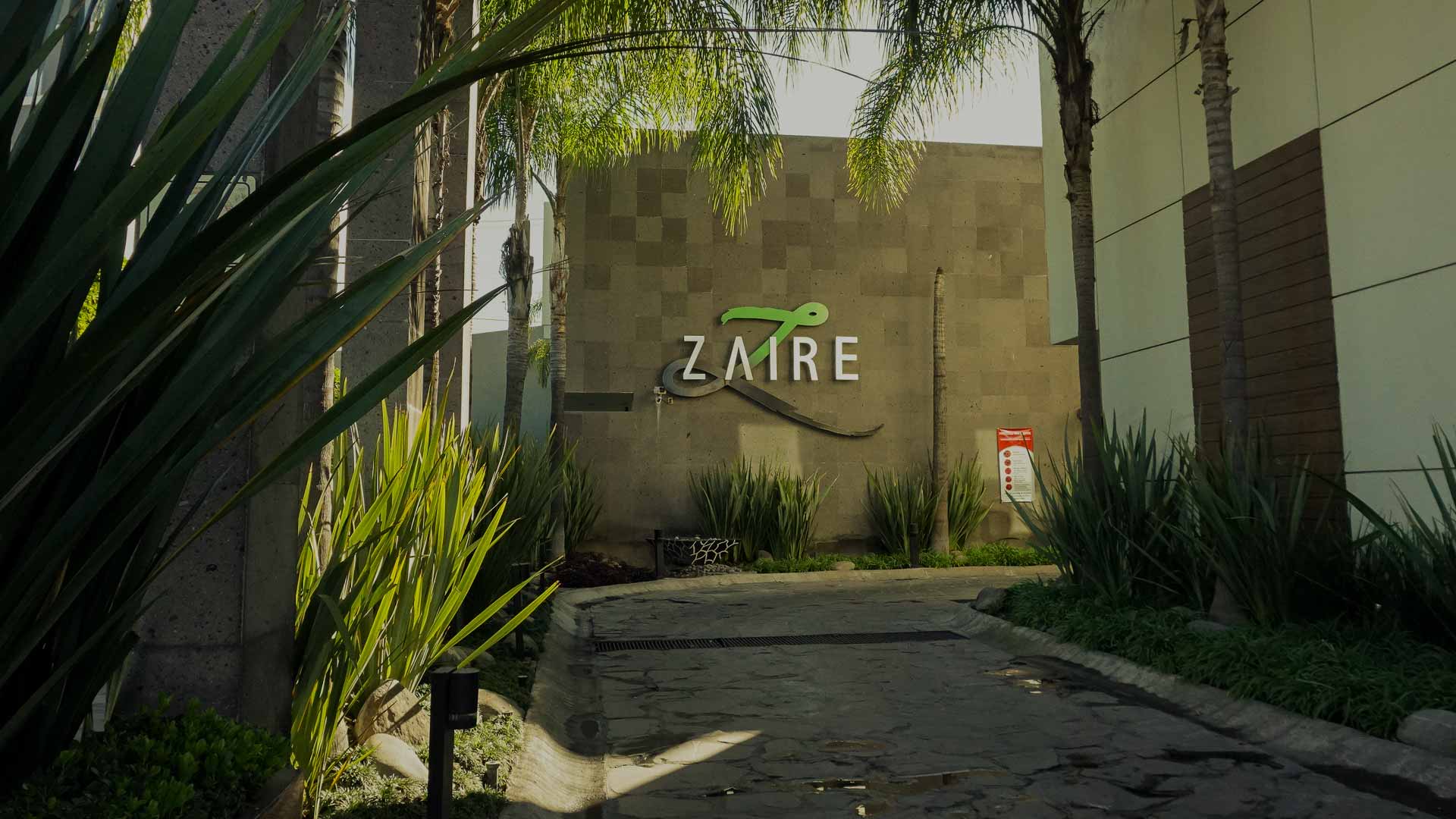 zaire motel precio