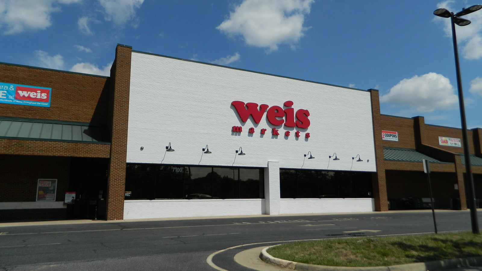 weis markets fredericksburg va