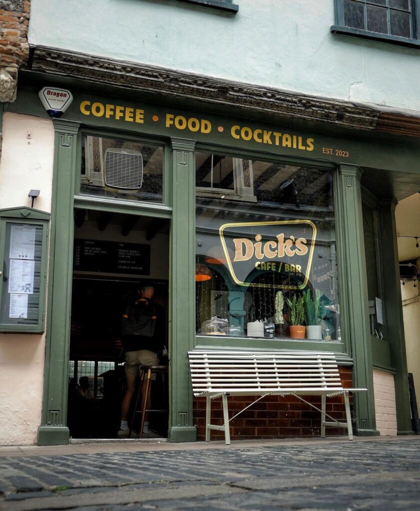 dicks bar norwich photos