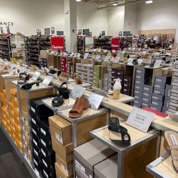 dsw akron