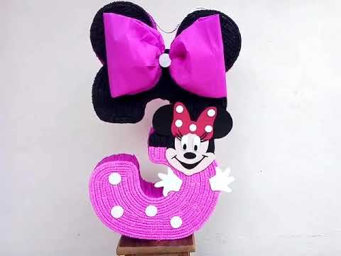 piñata del numero 3 de minnie