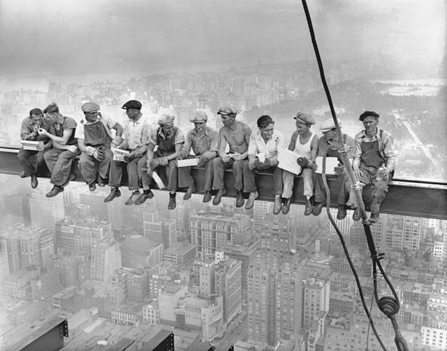 lunch on a skyscraper fake