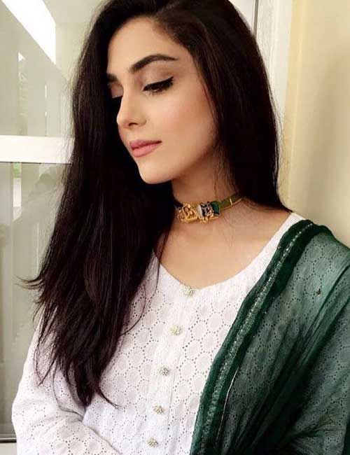 beautiful pakistani babes