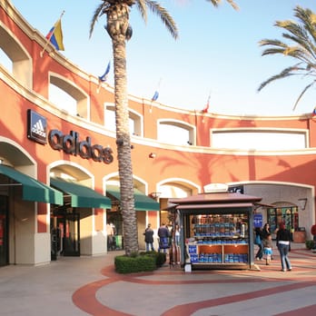 san ysidro premium outlet mall