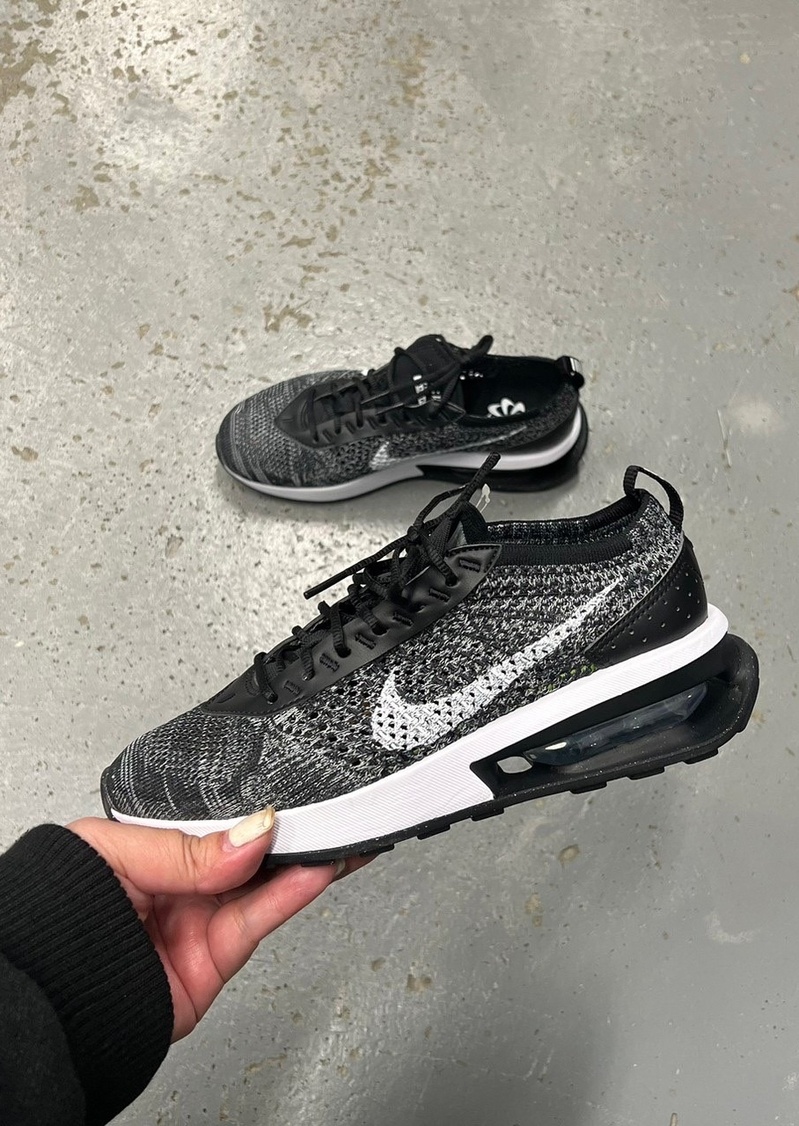 air max flyknit